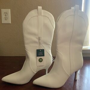 Wild Fable Diva Sleek White Heeled Boots New With Tags